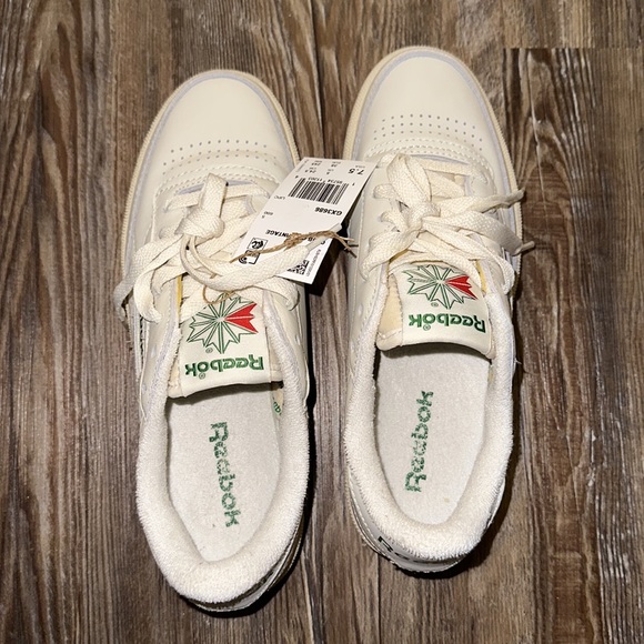 White Reebok Club Cs - Picture 6 of 7